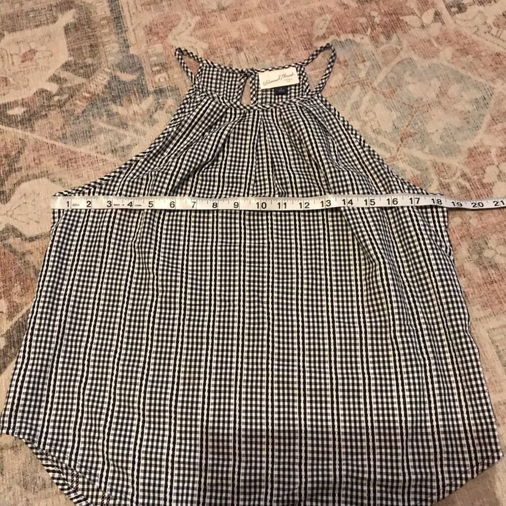 Universal Thread high neck Buffalo -laid top size small - Picture 5 of 6